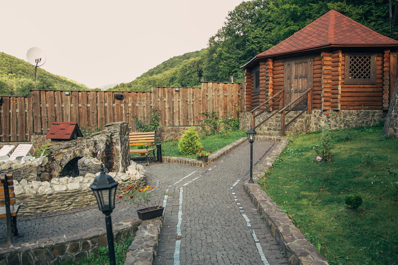 Sadyba Sribne Dzherelo Otel Ilnytsya Dış mekan fotoğraf